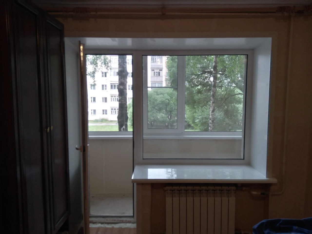 Теплое остекление балкона в доме II-29 с частичной отделкой - фото 1